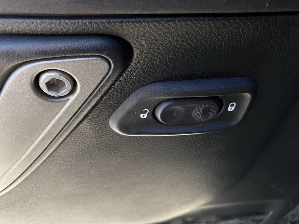 Thumbnail: 2015 Jeep Wrangler - 15