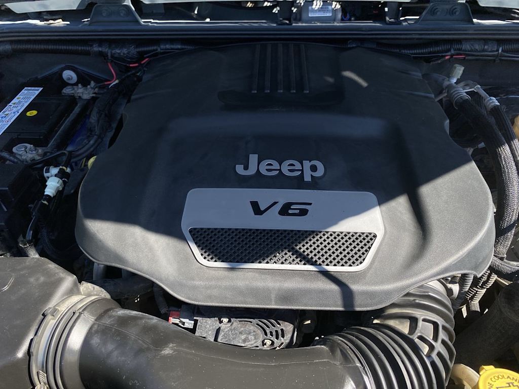 Thumbnail: 2015 Jeep Wrangler - 7