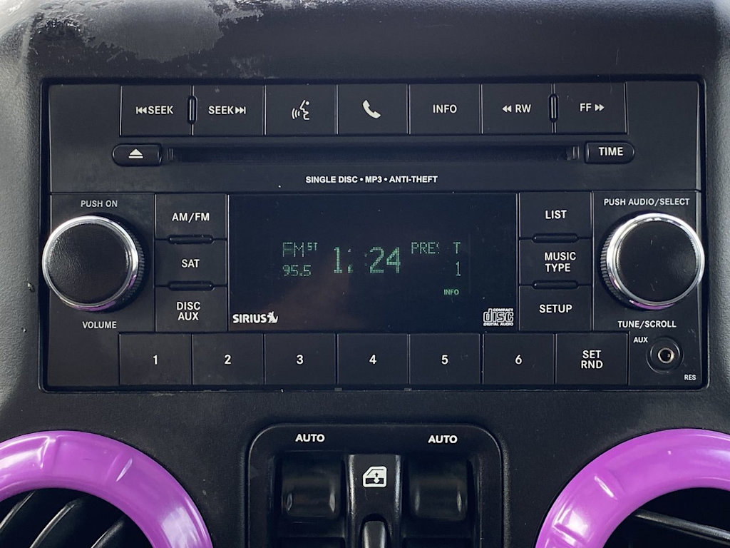 Thumbnail: 2018 Jeep Wrangler - 20