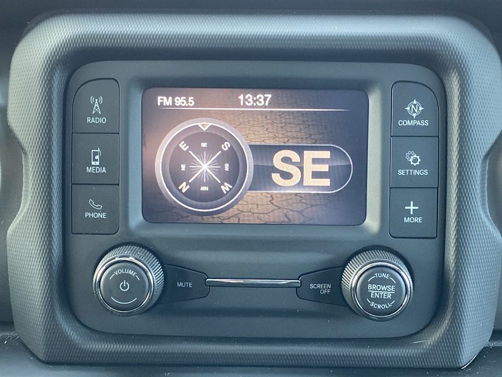 Thumbnail: 2021 Jeep Wrangler - 21