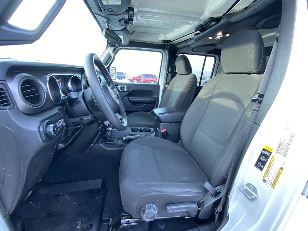 Thumbnail: 2021 Jeep Wrangler - 8