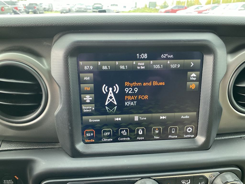 Thumbnail: 2021 Jeep Wrangler - 11