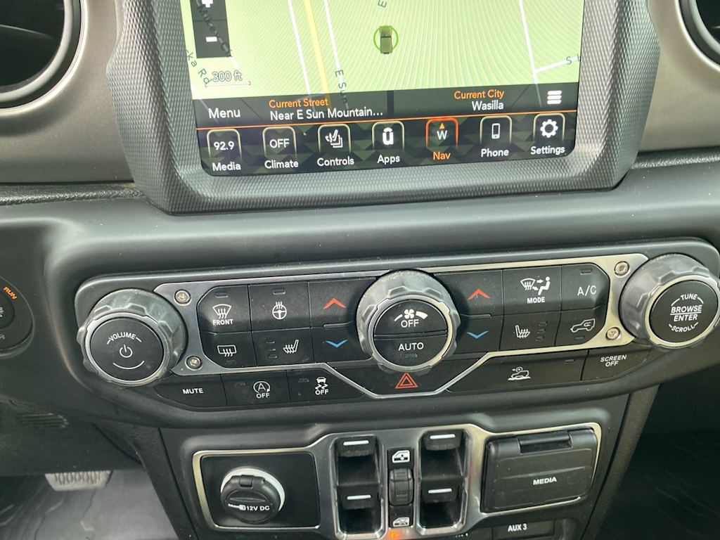 Thumbnail: 2021 Jeep Wrangler - 31