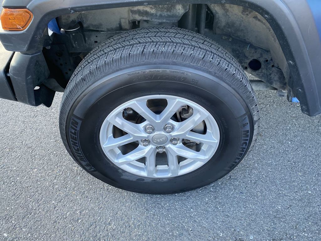 Thumbnail: 2023 Jeep Wrangler - 6