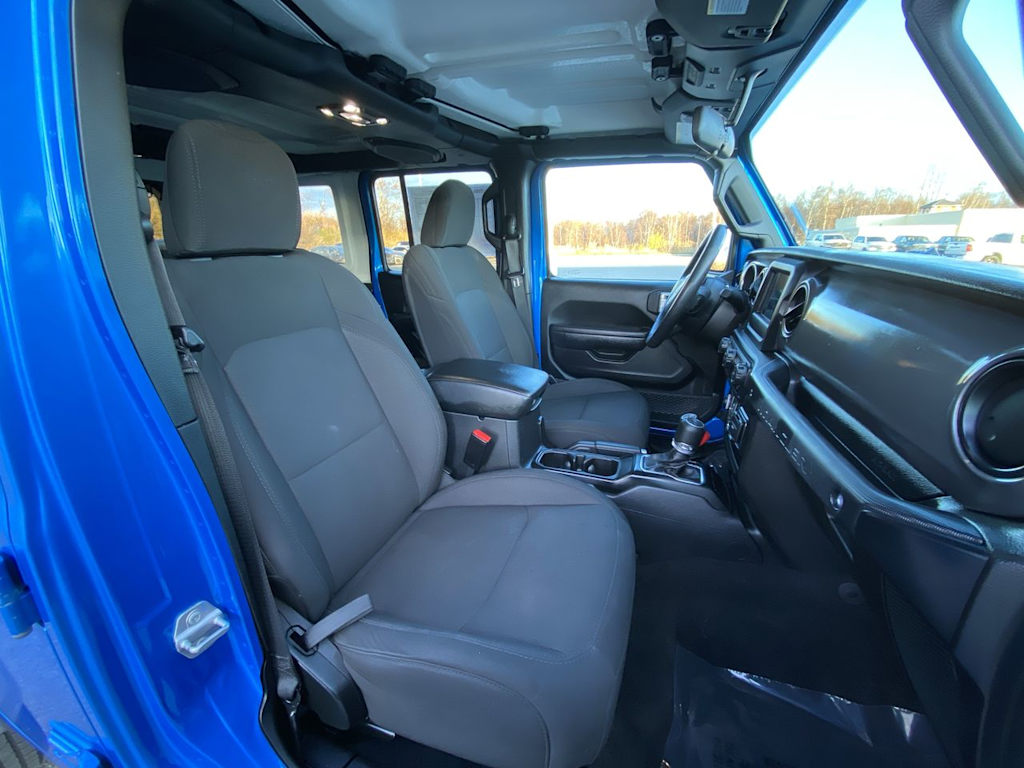 Thumbnail: 2023 Jeep Wrangler - 9