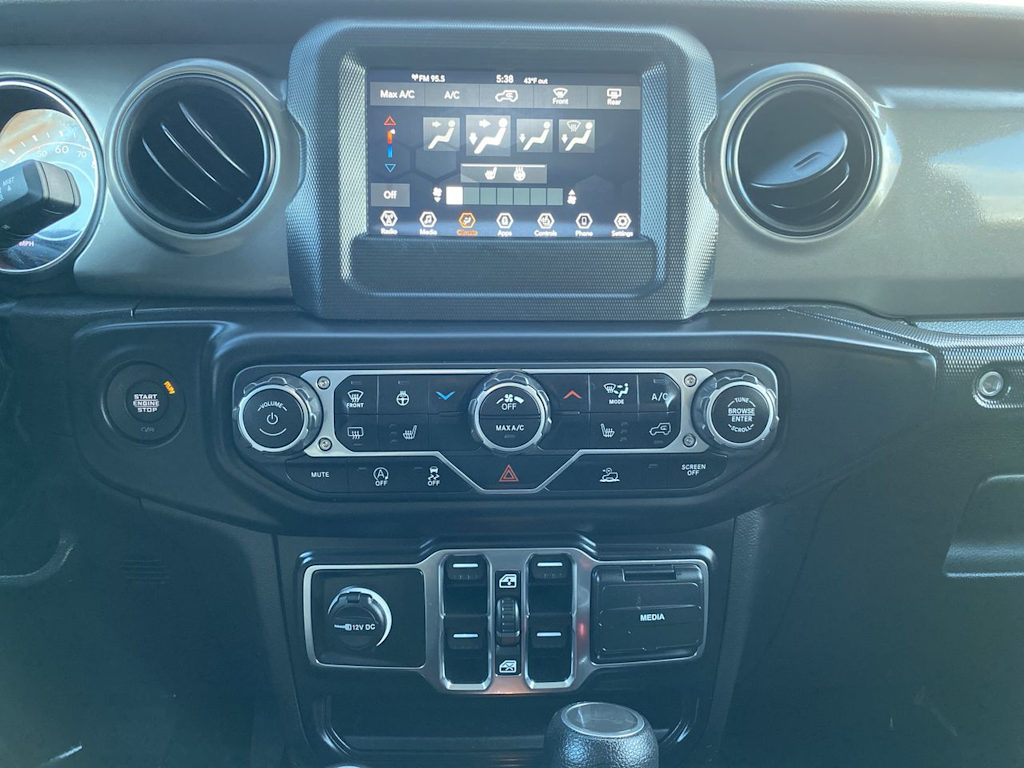 Thumbnail: 2023 Jeep Wrangler - 23