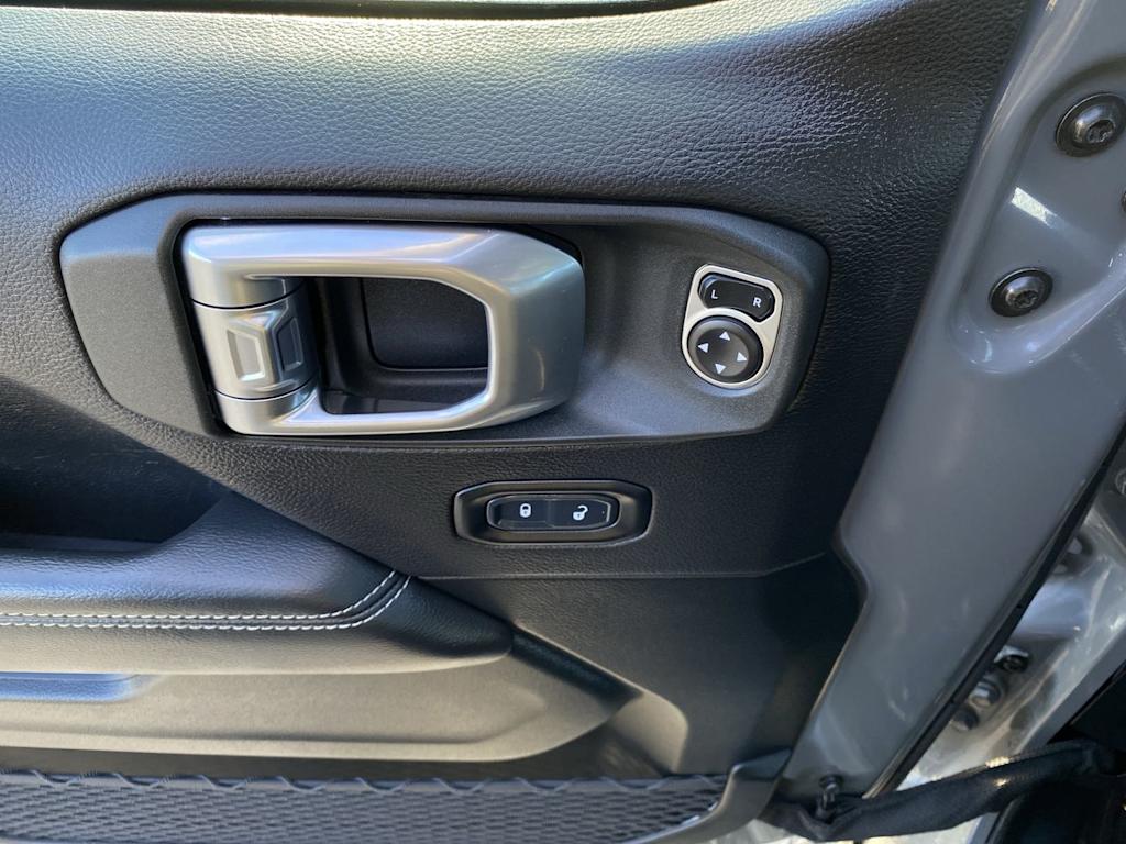 Thumbnail: 2020 Jeep Wrangler - 20