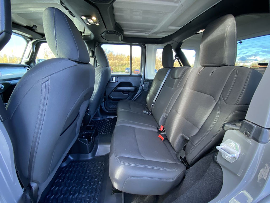 Thumbnail: 2020 Jeep Wrangler - 9