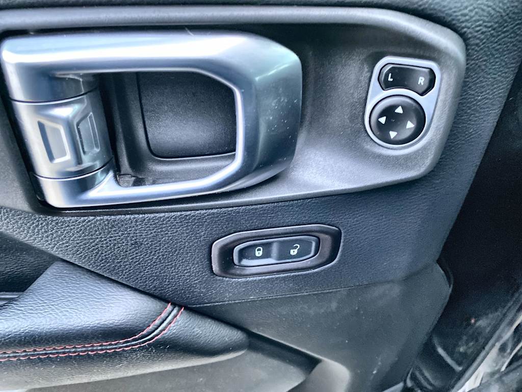 Thumbnail: 2018 Jeep Wrangler - 26
