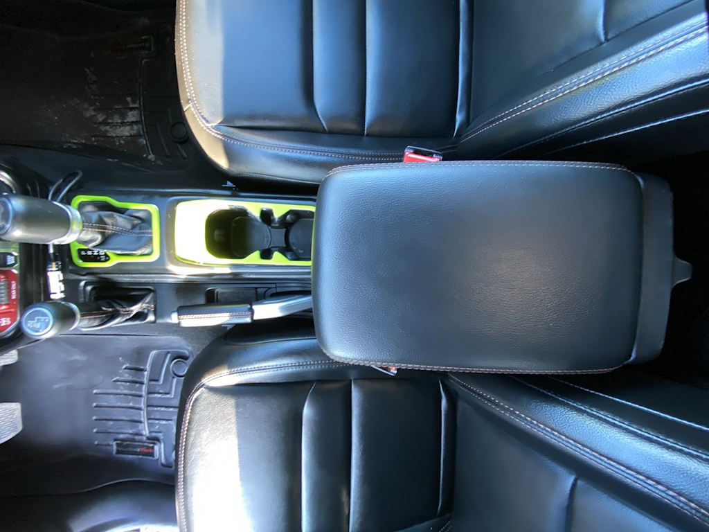 Thumbnail: 2022 Jeep Wrangler - 12