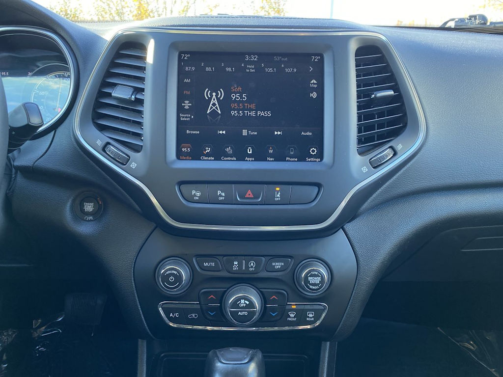 Thumbnail: 2023 Jeep Cherokee - 9