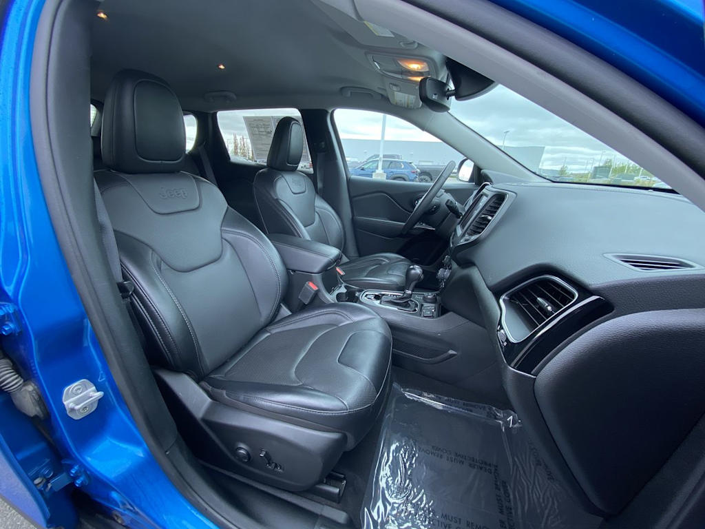 Thumbnail: 2023 Jeep Cherokee - 8