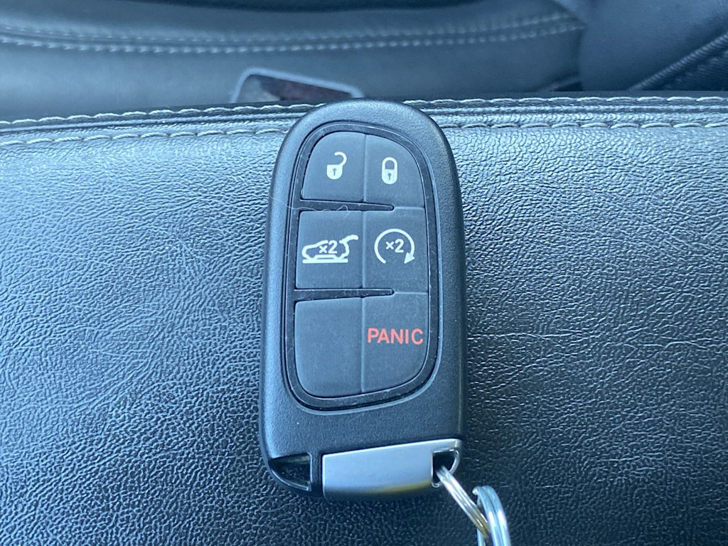 Thumbnail: 2021 Jeep Cherokee - 14