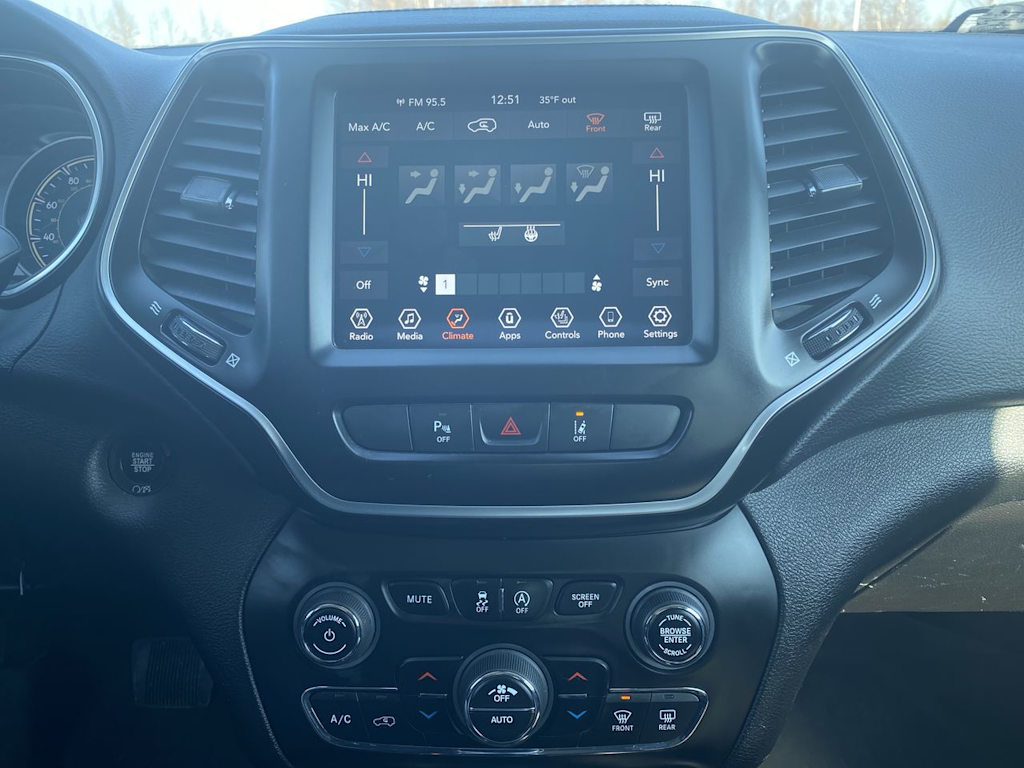 Thumbnail: 2021 Jeep Cherokee - 22