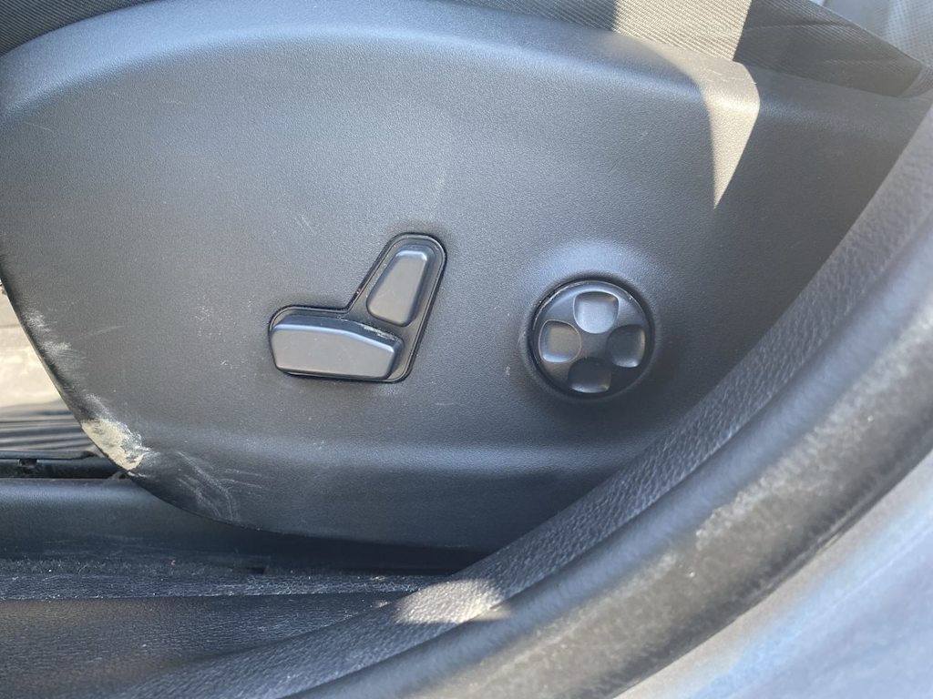 Thumbnail: 2021 Jeep Cherokee - 19