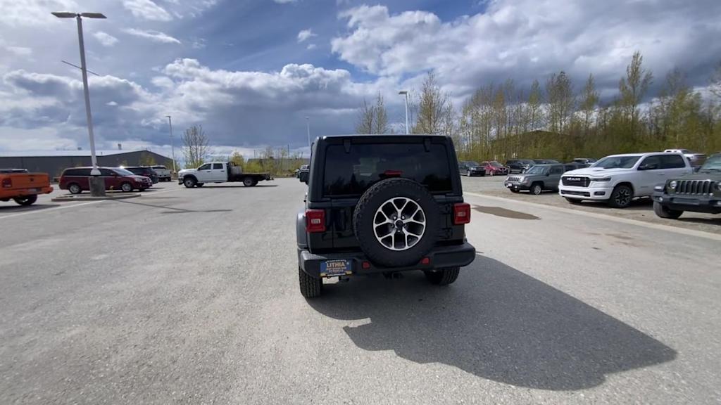 Thumbnail: 2026 Jeep Wrangler - 5