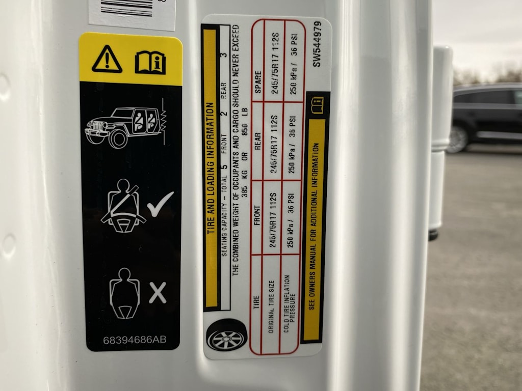 Thumbnail: 2025 Jeep Wrangler - 32