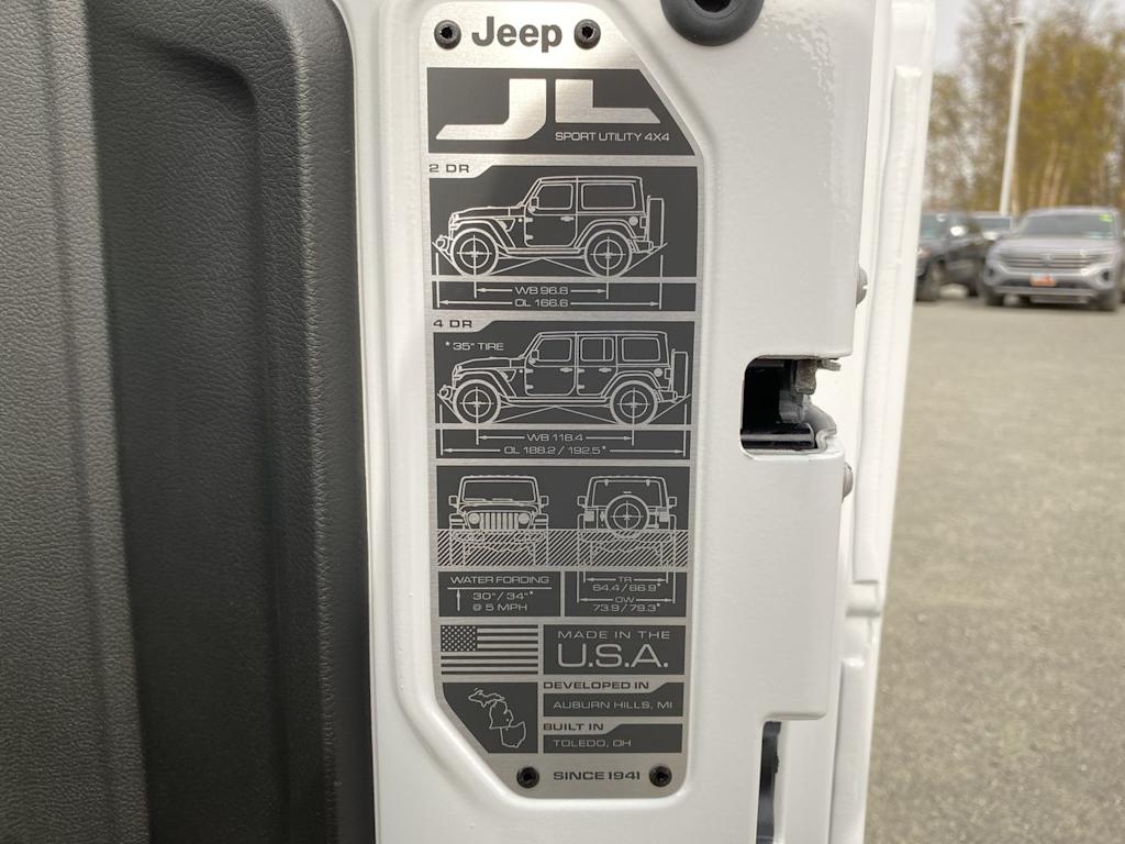 Thumbnail: 2025 Jeep Wrangler - 18