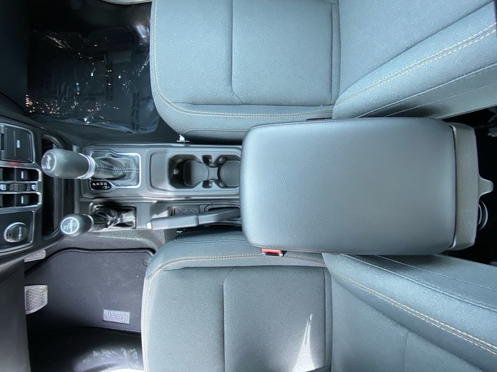 Thumbnail: 2025 Jeep Wrangler - 9