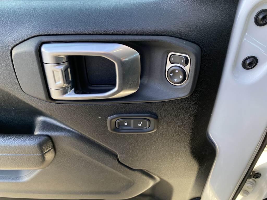 Thumbnail: 2024 Jeep Wrangler - 19