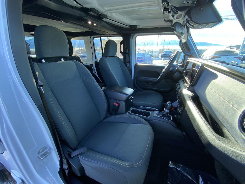 Thumbnail: 2024 Jeep Wrangler - 25