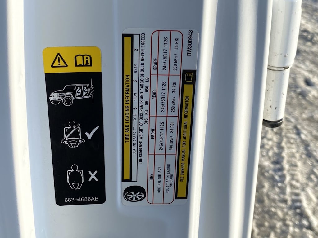 Thumbnail: 2024 Jeep Wrangler - 14