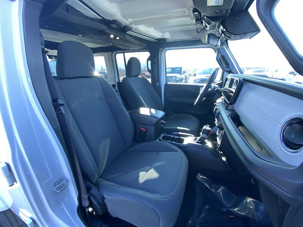 Thumbnail: 2025 Jeep Wrangler - 10
