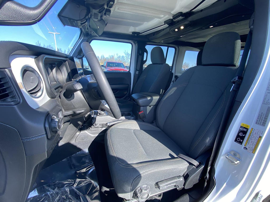 Thumbnail: 2025 Jeep Wrangler - 9