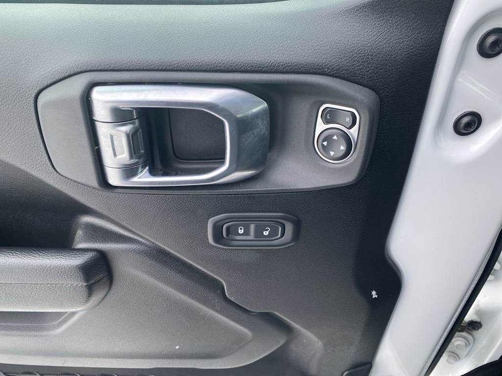 Thumbnail: 2025 Jeep Wrangler - 20