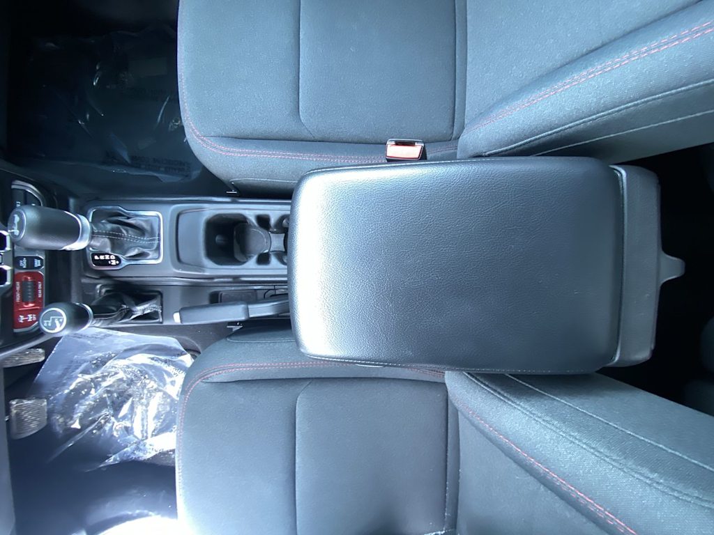 Thumbnail: 2025 Jeep Wrangler - 23