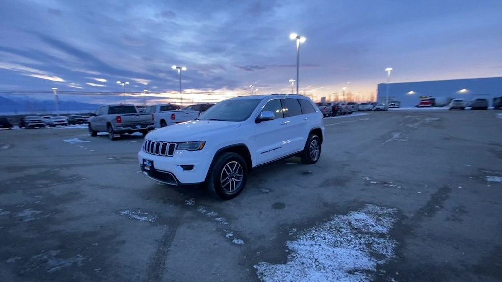 2022 Jeep Grand Cherokee Limited Edition 17