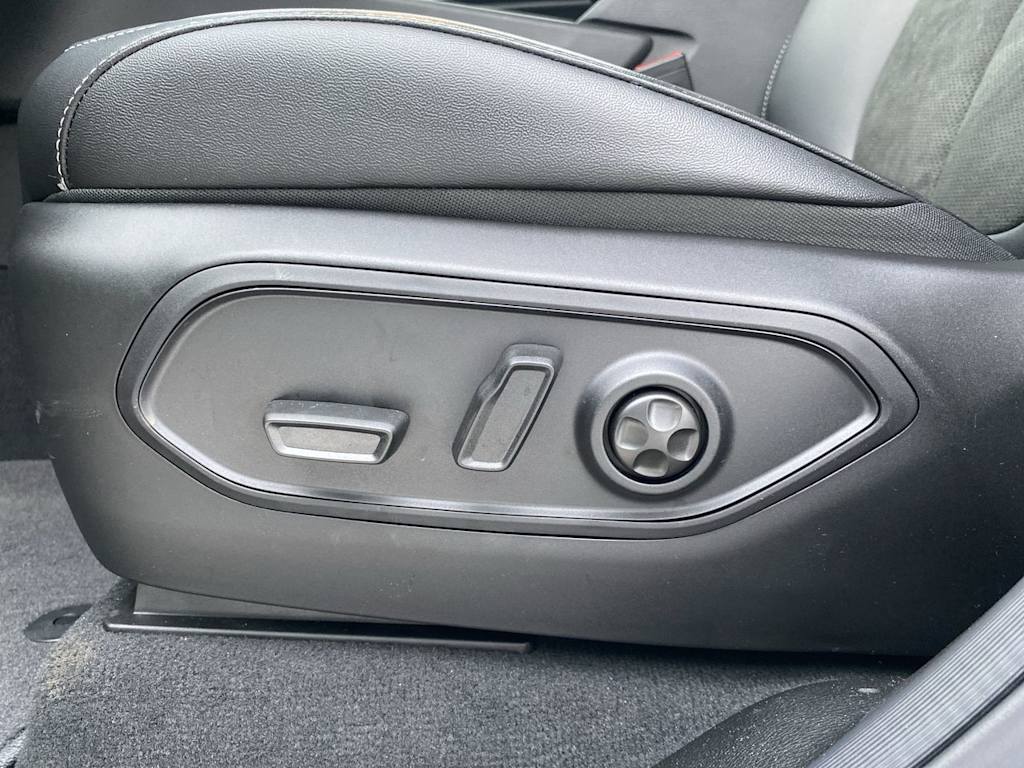 Thumbnail: 2025 Jeep Grand Cherokee - 28