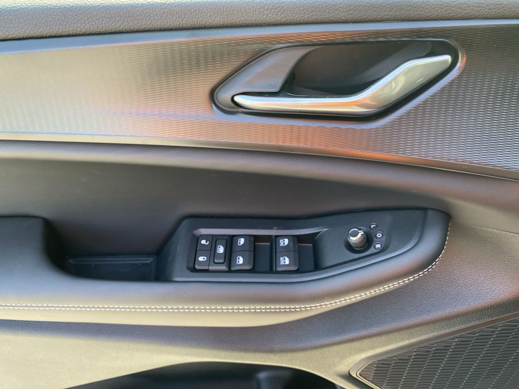 Thumbnail: 2026 Jeep Grand Cherokee - 23