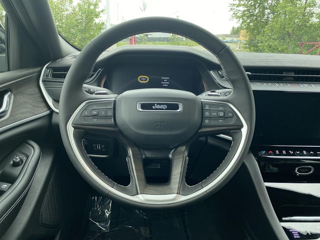 Thumbnail: 2026 Jeep Grand Cherokee - 2