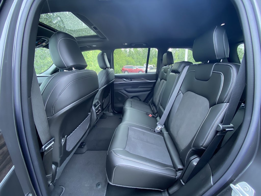 Thumbnail: 2026 Jeep Grand Cherokee - 10