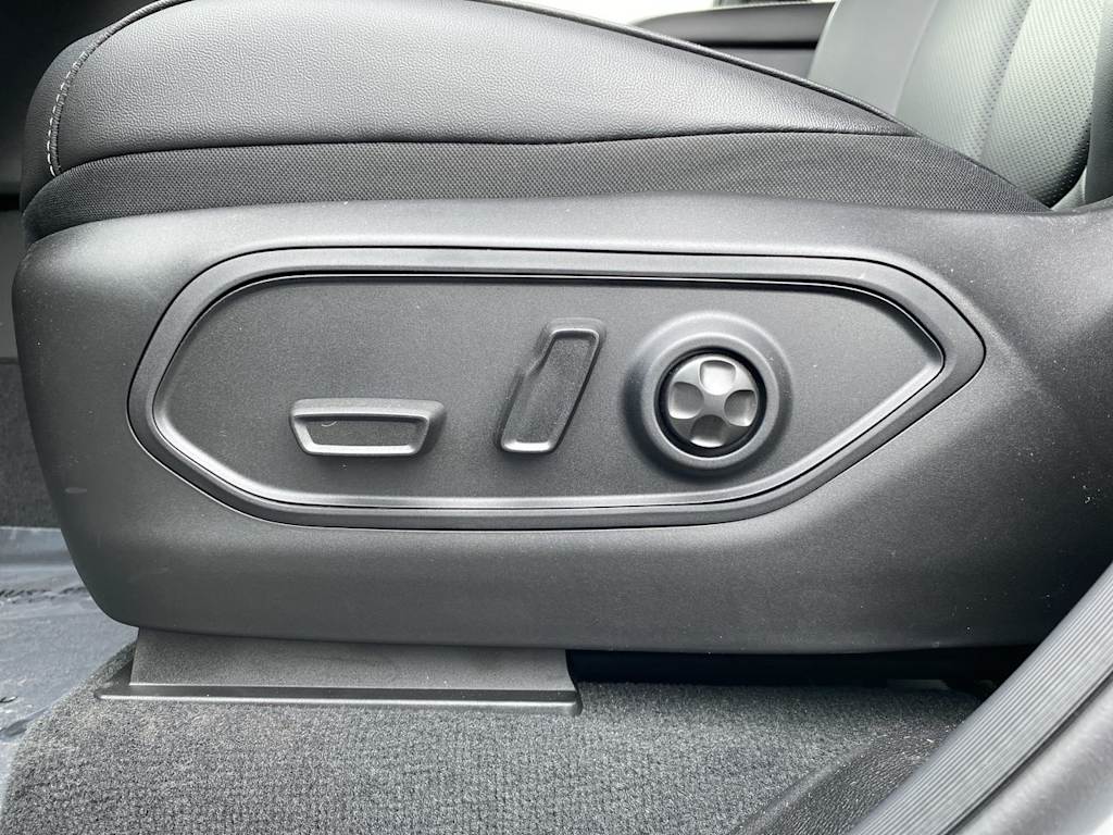 Thumbnail: 2025 Jeep Grand Cherokee - 26