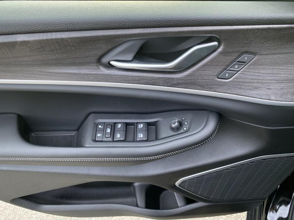 Thumbnail: 2025 Jeep Grand Cherokee - 23