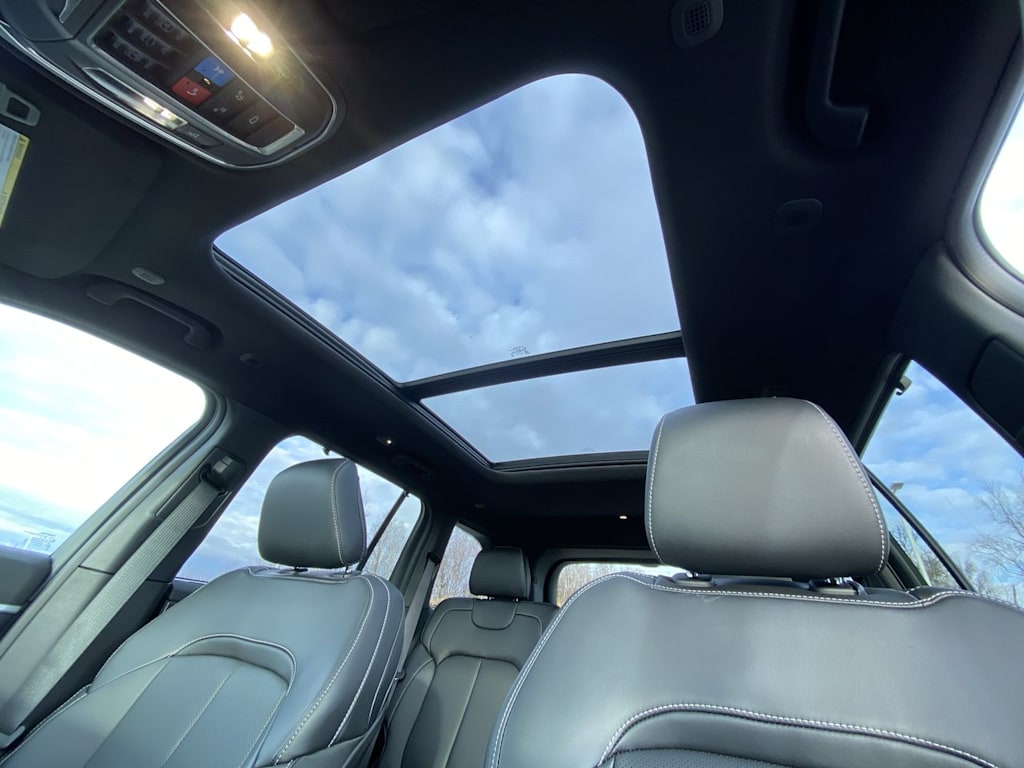 Thumbnail: 2025 Jeep Grand Cherokee - 28