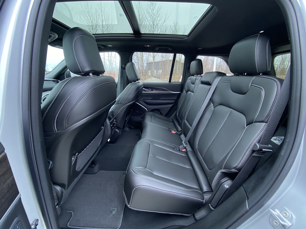 Thumbnail: 2026 Jeep Grand Cherokee - 9