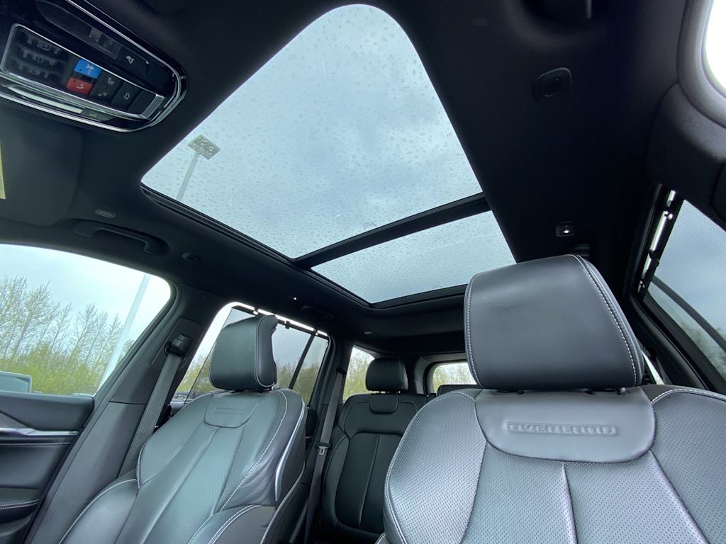 Thumbnail: 2024 Jeep Grand Cherokee - 24