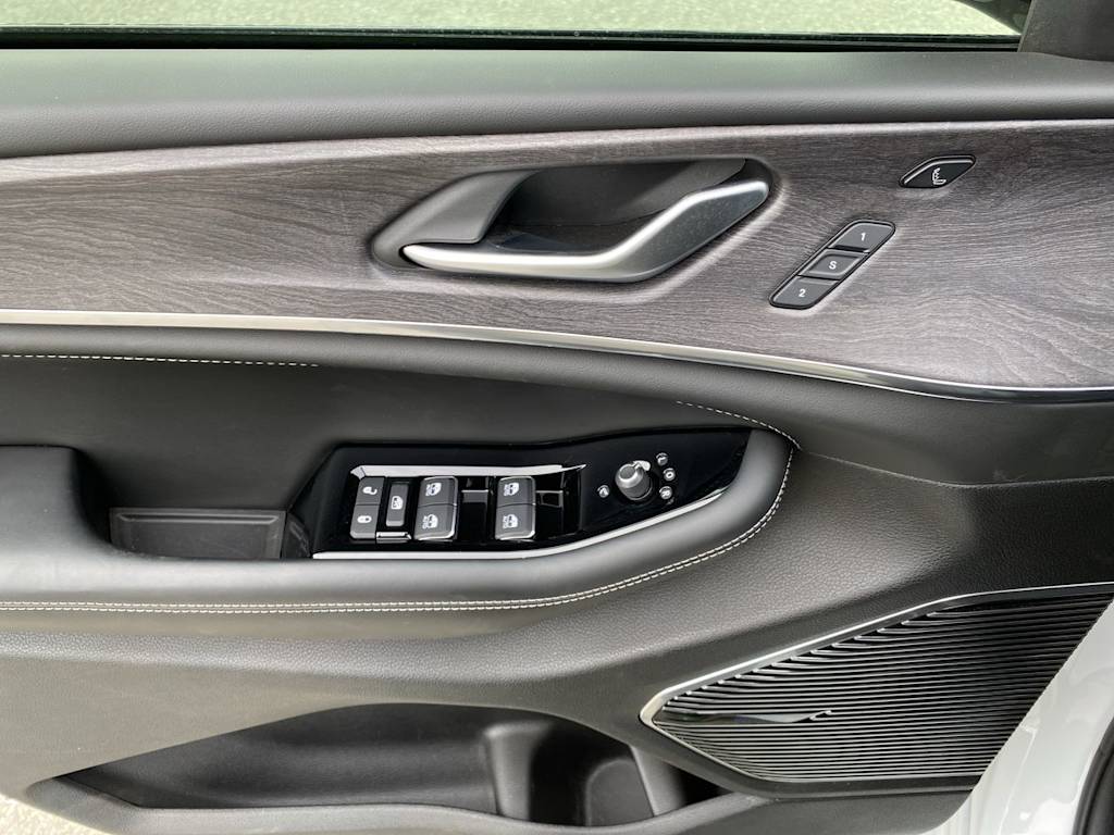 Thumbnail: 2024 Jeep Grand Cherokee - 19