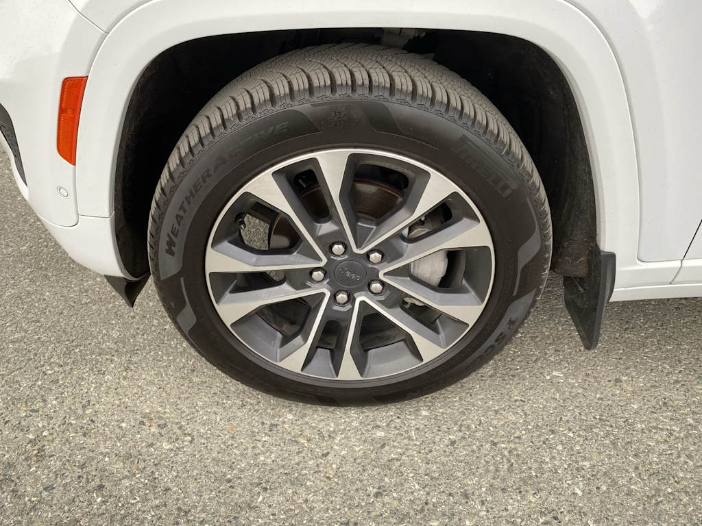 Thumbnail: 2024 Jeep Grand Cherokee - 4
