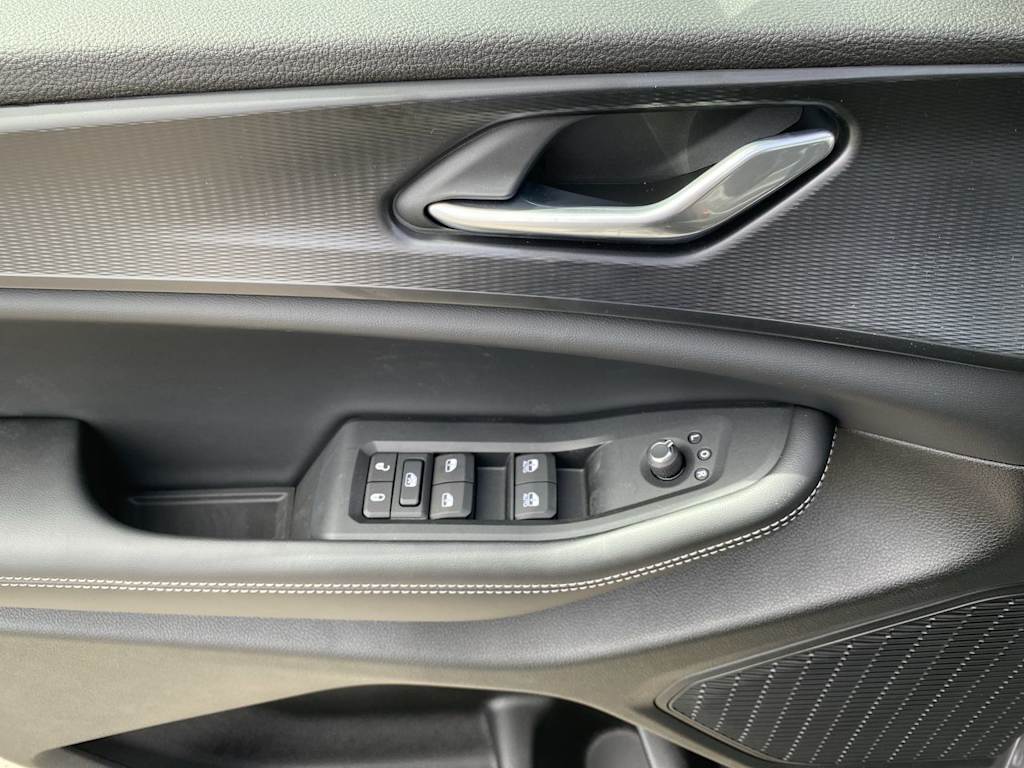 Thumbnail: 2025 Jeep Grand Cherokee L - 21