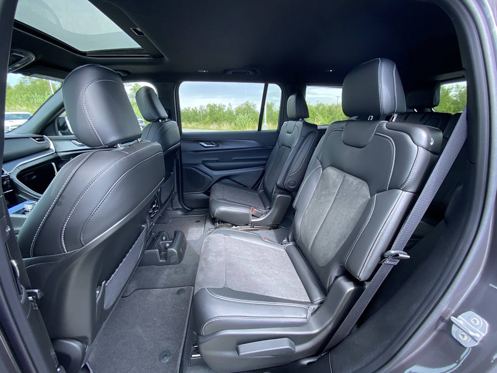 Thumbnail: 2025 Jeep Grand Cherokee L - 10