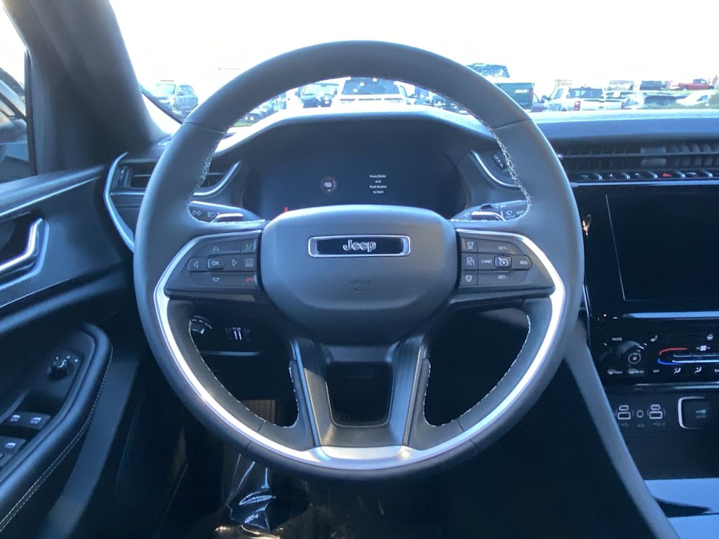 Thumbnail: 2025 Jeep Grand Cherokee L - 2