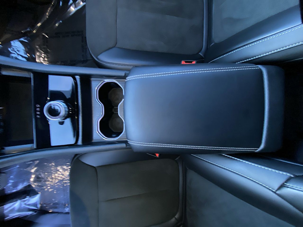 Thumbnail: 2025 Jeep Grand Cherokee L - 24