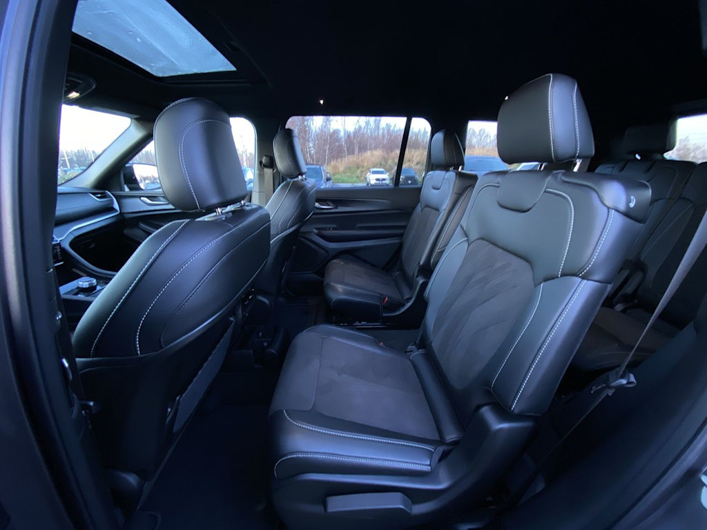 Thumbnail: 2025 Jeep Grand Cherokee L - 10