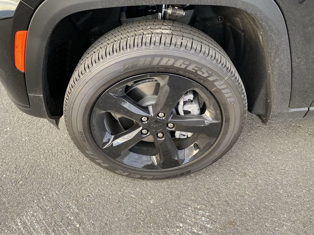 Thumbnail: 2025 Jeep Grand Cherokee L - 6