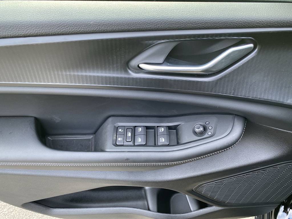 Thumbnail: 2025 Jeep Grand Cherokee L - 21