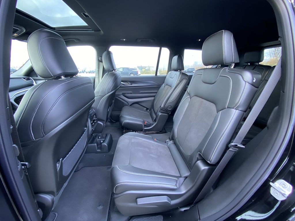 Thumbnail: 2025 Jeep Grand Cherokee L - 10